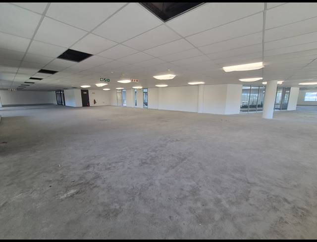 877M² OFFICE TO LET IN WOODMEAD